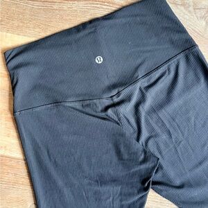 Lululemon Black Ribbed Align 25” Leggings size 8